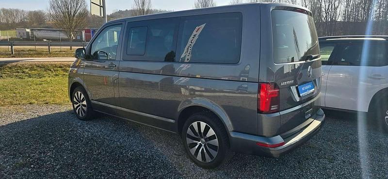 Gebraucht VW Multivan Comfortline 150 PS (110 kW) 2021 Indiumgrau metallic Van