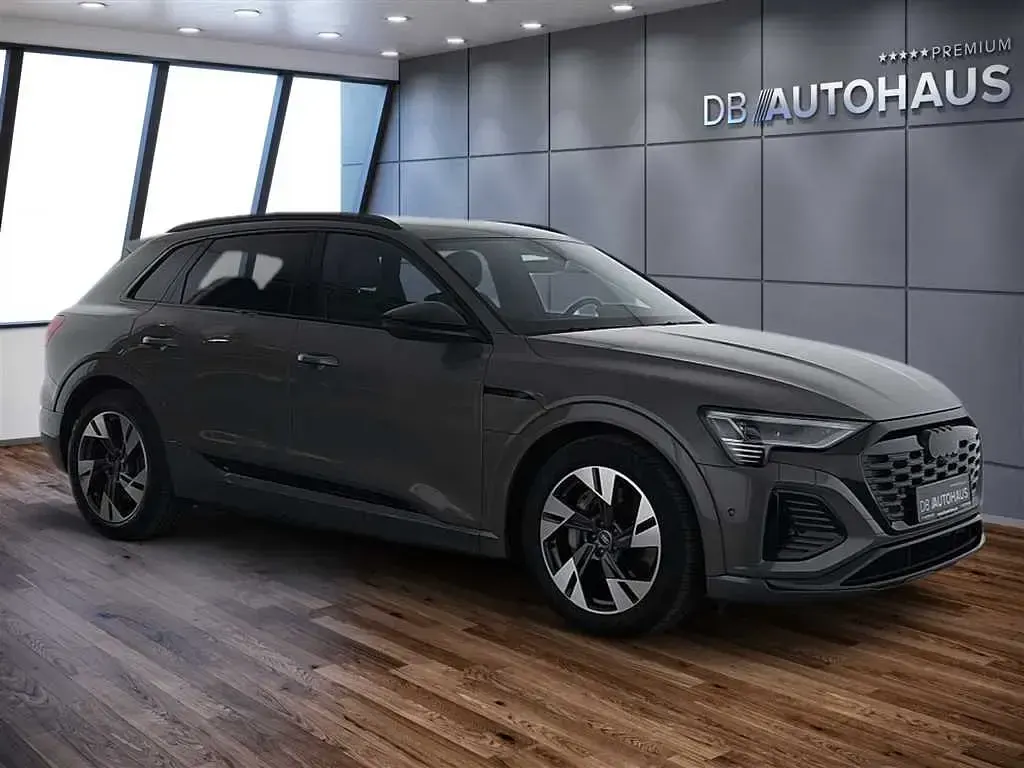 Gebraucht Audi Q8 e-tron S-Line 300 kW (408 PS) 2024 Grau SUV