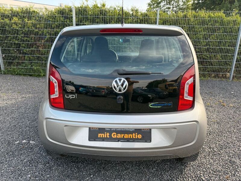 Gebraucht VW up! take up! 75 PS (55 kW) 2013 Silber Kleinwagen