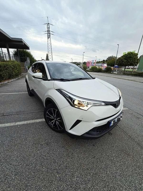 Weiß Gebraucht 2017 Toyota C-HR Lounge SUV | 15.990 € (Fairer Preis) - Bild 1/4