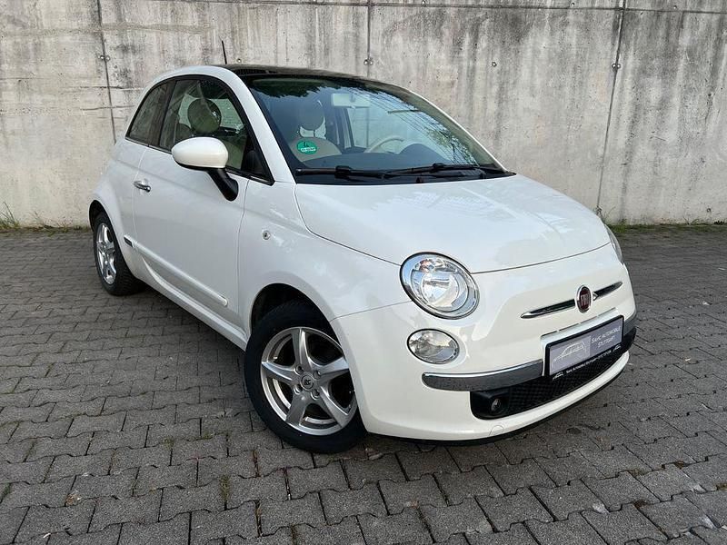 Weiß Gebraucht 2015 Fiat 500 Lounge Kleinwagen | 6.490 € (Fairer Preis) - Bild 1/4