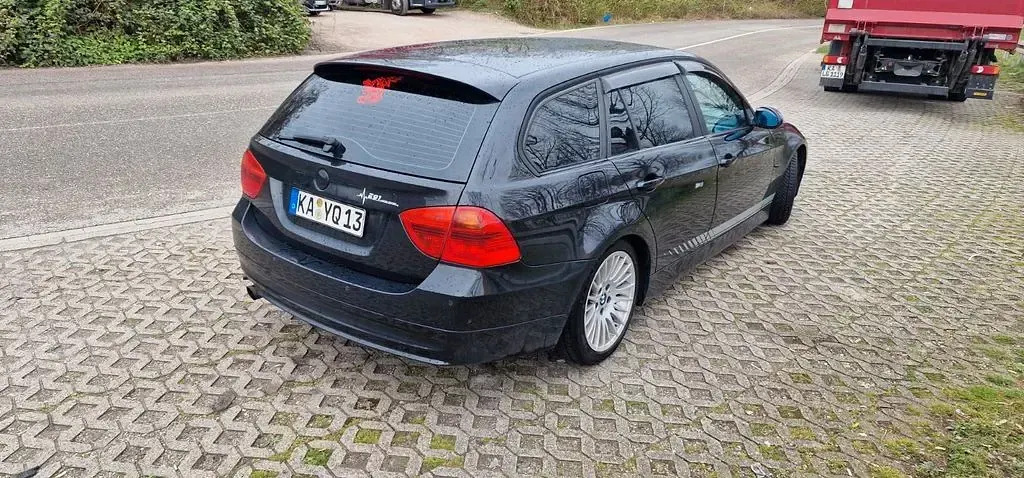 Gebraucht BMW 320 Performance 150 PS (110 kW) 2007 Schwarz Kombi