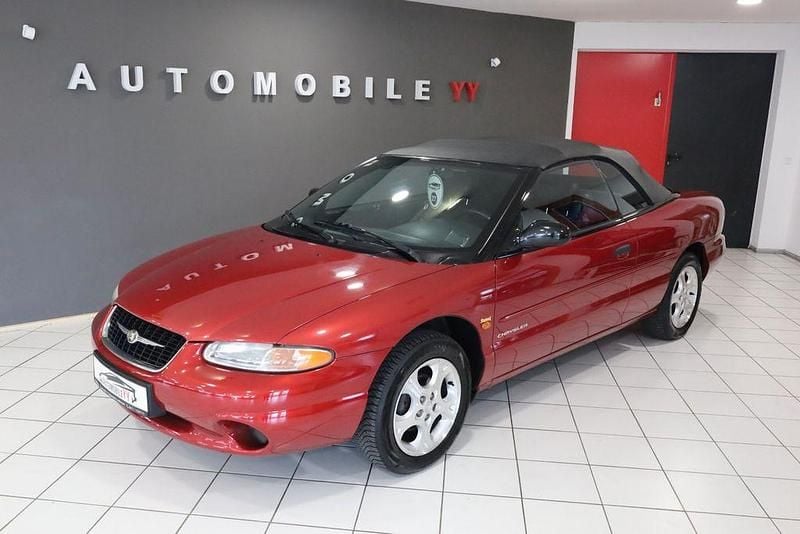 Używany Chrysler Stratus 131 KM (96 kW) 1999 Czerwony Kabriolet