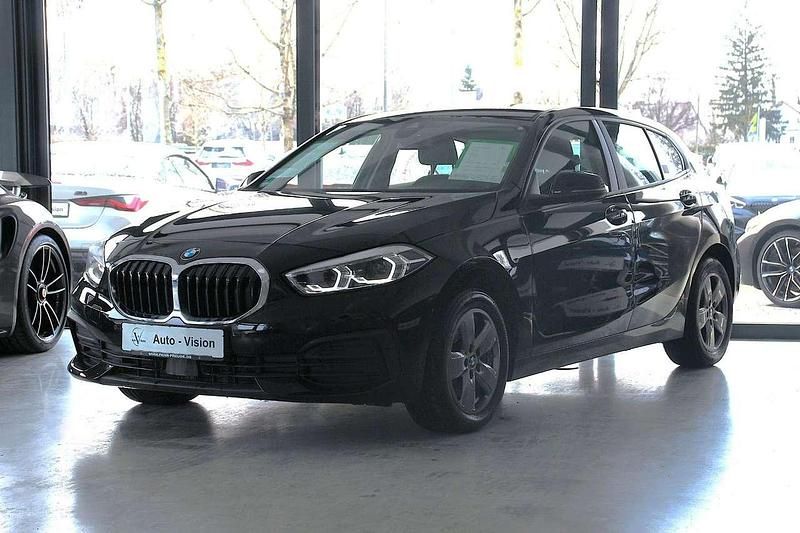 Gebraucht BMW 118 Advantage 136 PS (100 kW) 2023 Schwarz Kleinwagen