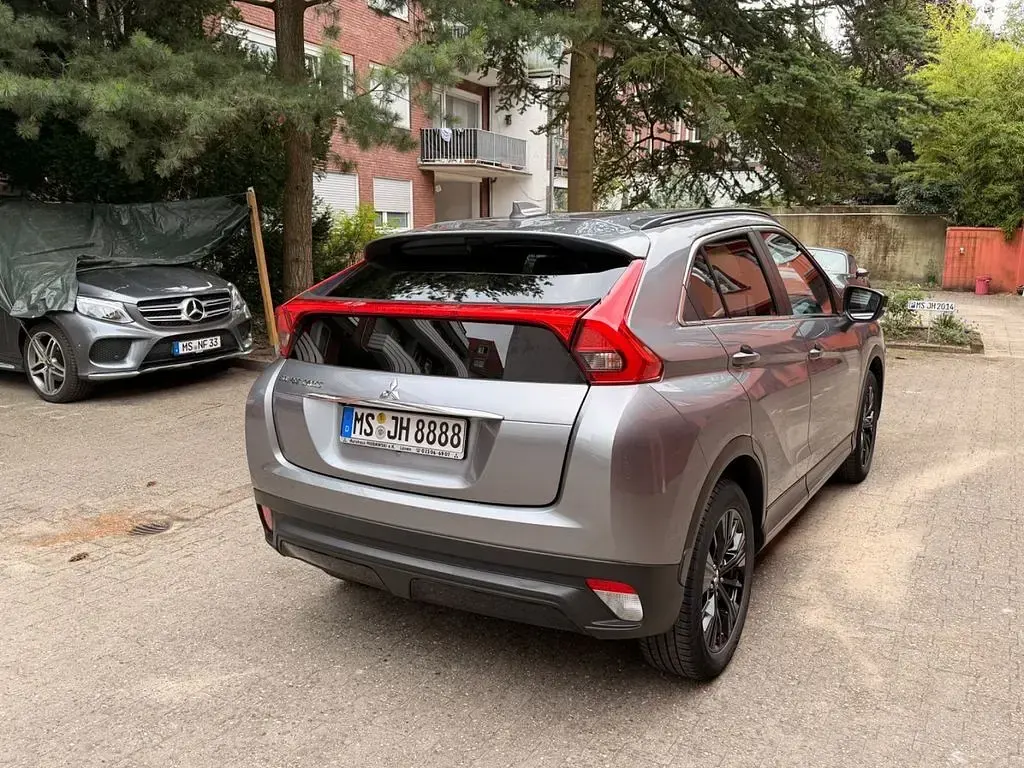 Gebraucht Mitsubishi Eclipse Cross 163 PS (119 kW) 2020 Silber SUV