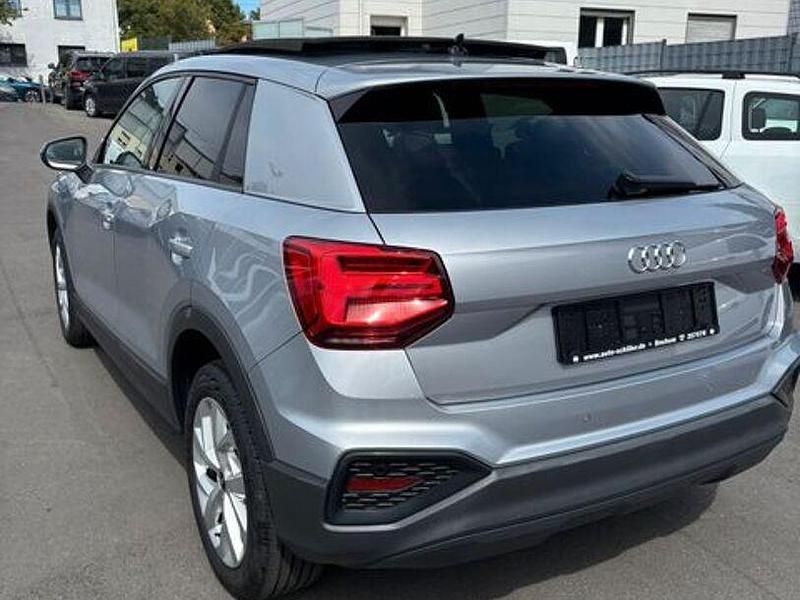 Gebraucht Audi Q2 S-Line 150 PS (110 kW) 2022 Silber SUV