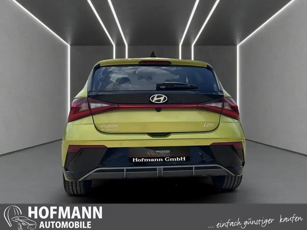 Gebraucht Hyundai i20 101 PS (74 kW) 2025 Lucid lime metallic (metallic) Kleinwagen