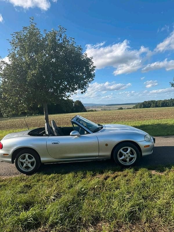 Second-hand Mazda MX5 116 CP (85 kW) 2001 Gri Cabrio