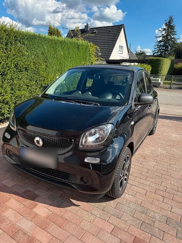Schwarz Gebraucht 2016 Smart ForFour Kleinwagen | 9.000 € (Etwas zu teuer) - Bild 1/4