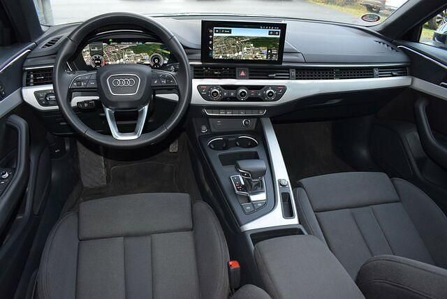 Gebraucht Audi A4 Advanced 163 PS (119 kW) 2024 Mythosschwarz metallic Kombi