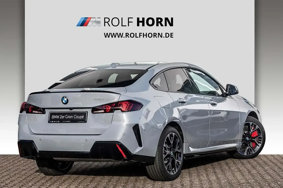 Neu BMW 220 M Sport 170 PS (125 kW) 2026 Silber Coupé