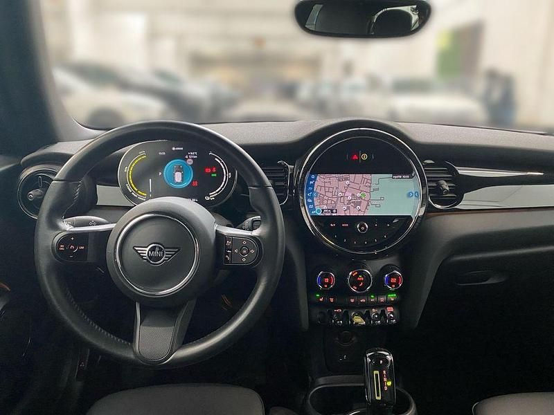 Gebraucht Mini Cooper SE Classic 135 kW (184 PS) 2023 Grün Kleinwagen