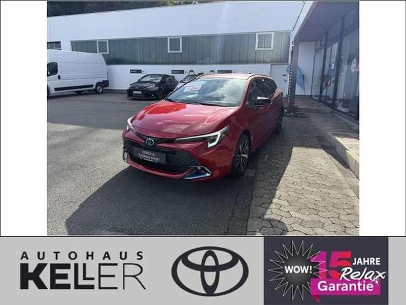 Karminarot metallic Neu 2025 Toyota Corolla Kombi | 35.840 € (Fairer Preis) - Bild 1/4
