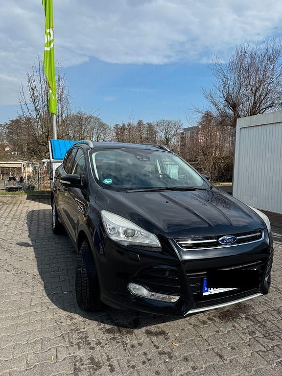 Second-hand Ford Kuga Titanium 182 CP (133 kW) 2013 Negru SUV