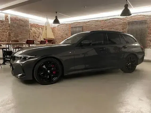 Gebraucht BMW 320 M Sport 190 PS (139 kW) 2025 Grau Limousine