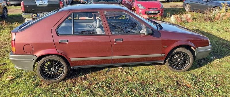 Gebraucht Renault 19 73 PS (53 kW) 1989 Rot Limousine