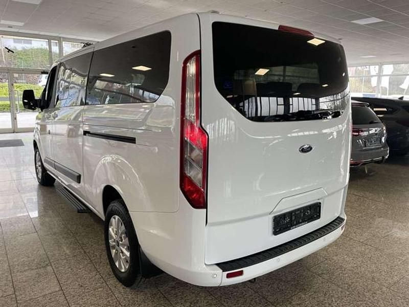 Gebraucht Ford Tourneo 131 PS (96 kW) 2020 Weiß Kombi