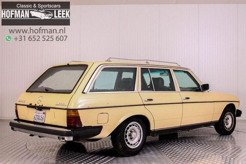 Gebraucht Mercedes 200 90 PS (66 kW) 1979 Beige Limousine