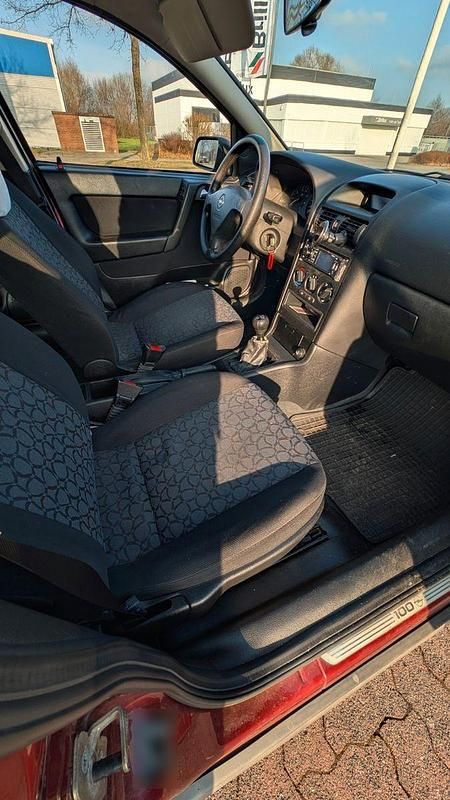 Gebraucht Opel Astra Edition 75 PS (55 kW) 1999 Rot Limousine