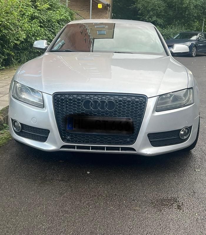 Silber Gebraucht 2011 Audi A5 S-Line Coupé | 8.400 € (Guter Preis) - Bild 1/4