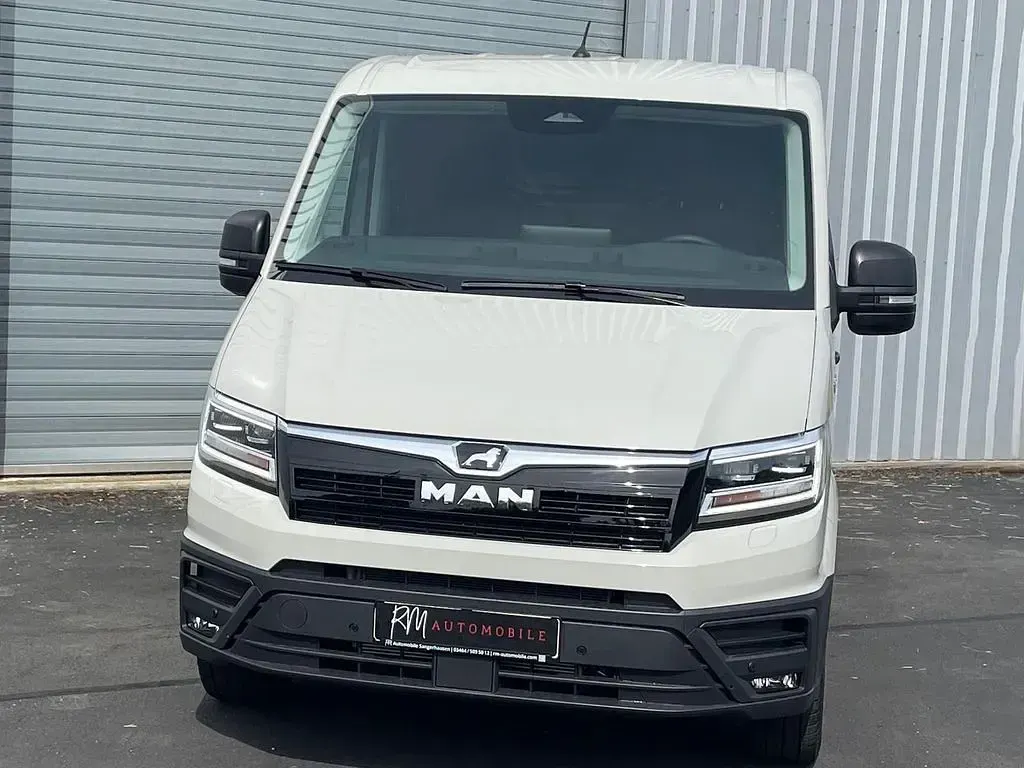 Neu MAN TGE 177 PS (130 kW) 2026 Grau Van