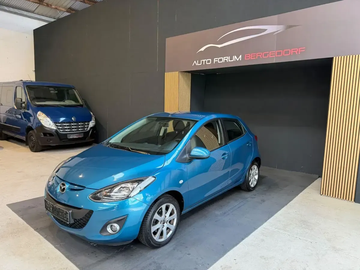 Usata Mazda 2 Edition 75 CV (55 kW) 2013 Blu Utilitaria