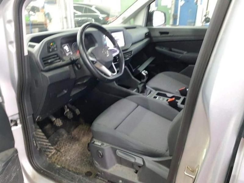 Gebraucht VW Caddy Basis 102 PS (75 kW) 2022 Reflexsilber metallic Van / Kleinbus