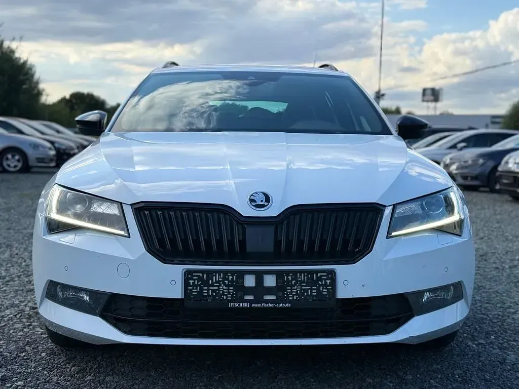 Gebraucht Skoda Superb SportLine 190 PS (139 kW) 2018 Weiß Kombi