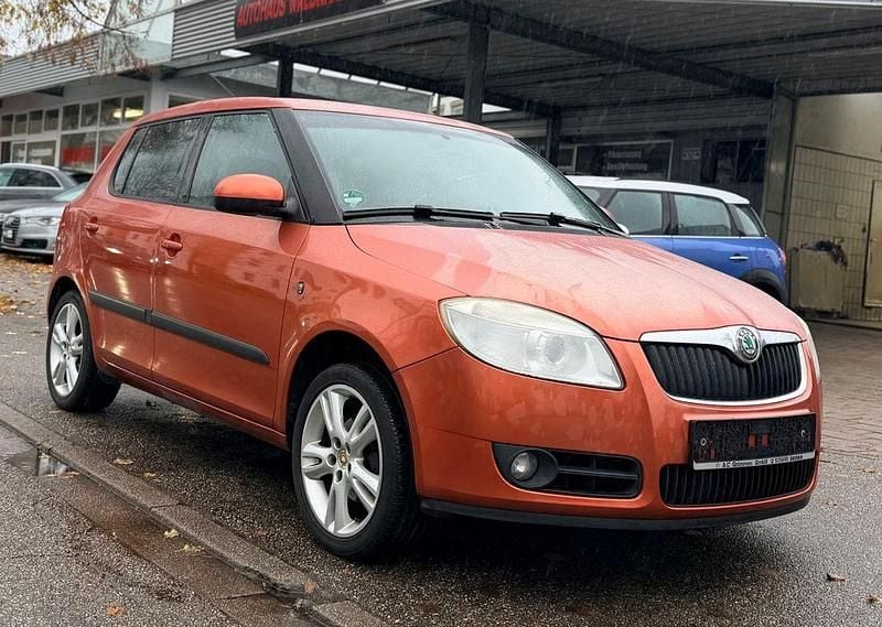 Orange Gebraucht 2007 Skoda Fabia Elegance Limousine | 2.490 € (Fairer Preis) - Bild 1/4