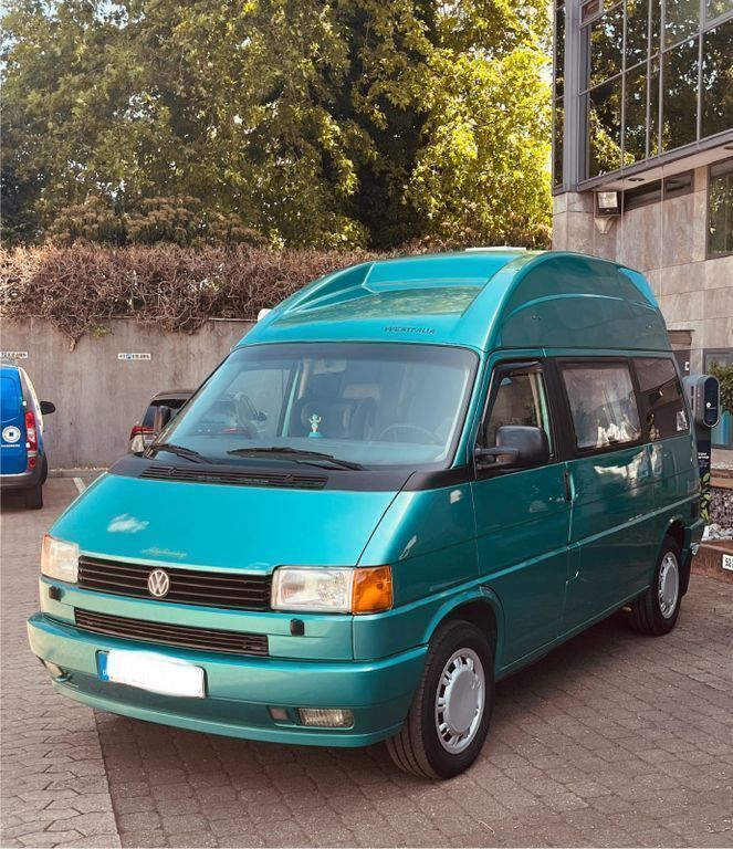 Grün Gebraucht 1995 VW T4 California Van | 28.999 € - Bild 1/4