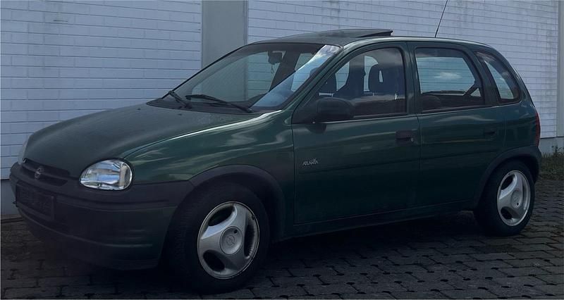 Gebraucht Opel Corsa 45 PS (33 kW) 1996 Grün Kleinwagen