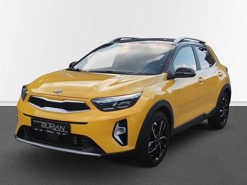 Gelb Gebraucht 2021 Kia Stonic Spirit SUV | 15.990 € (Fairer Preis) - Bild 1/4