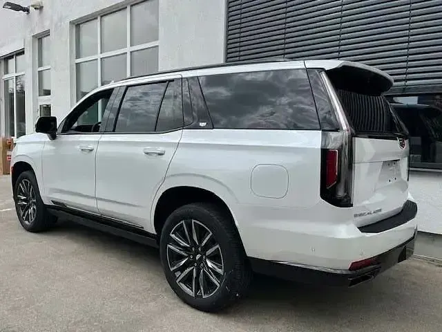 Gebraucht Cadillac Escalade 481 PS (353 kW) 2025 Weiß SUV