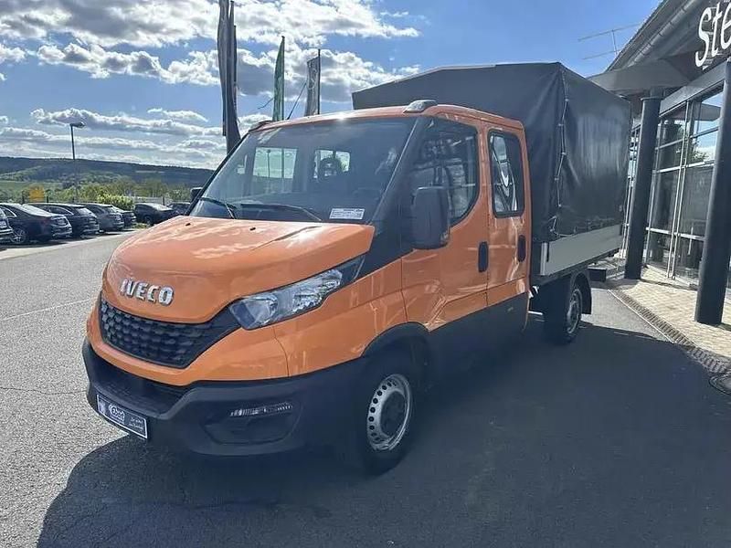 Second-hand Iveco Daily 135 CP (99 kW) 2022 Portocaliu Van