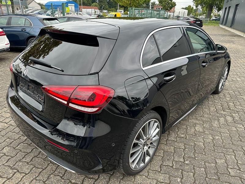 Gebraucht Mercedes A250 AMG line 218 PS (160 kW) 2021 Schwarz Limousine