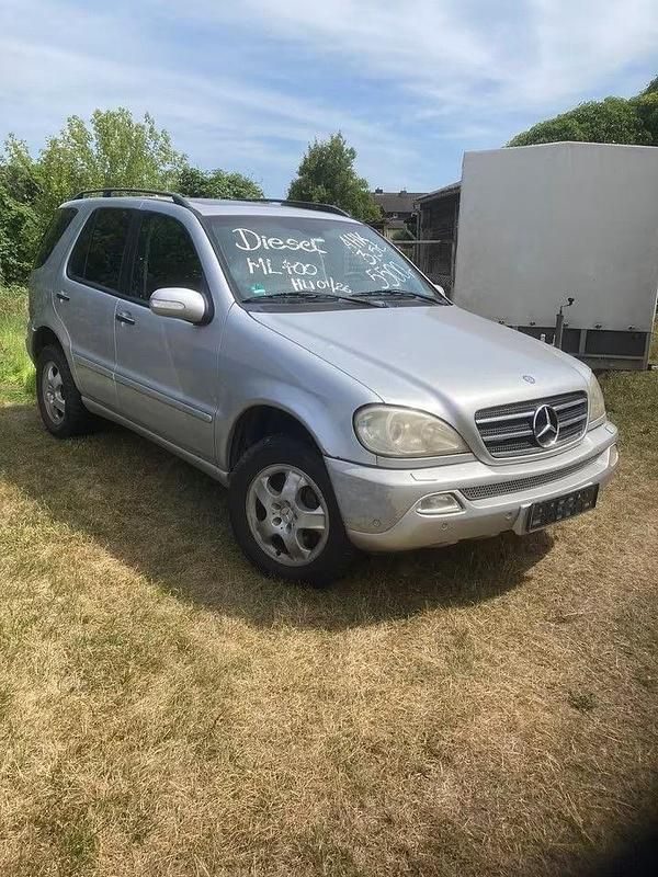 Silber Gebraucht 2002 Mercedes ML400 SUV | 5.500 € (Fairer Preis) - Bild 1/4