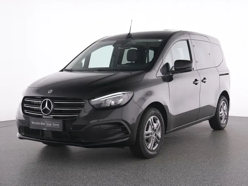 Neu Mercedes T160 Style 102 PS (75 kW) 2025 Schwarz Van / Kleinbus