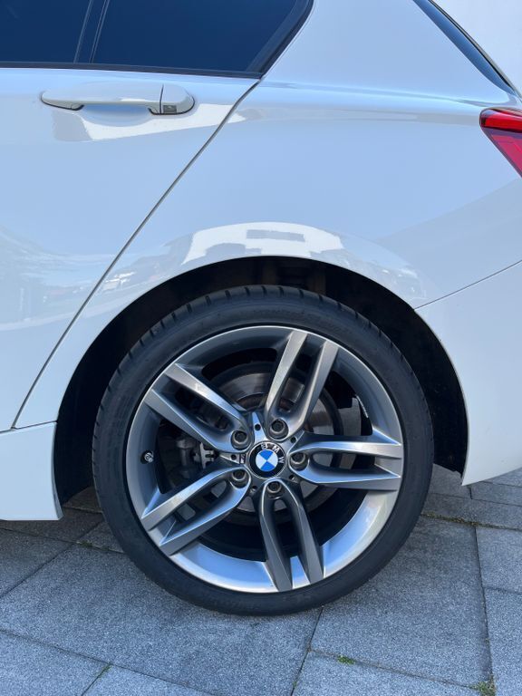 Gebraucht BMW 116 M Sport 116 PS (85 kW) 2015 Weiß Kleinwagen
