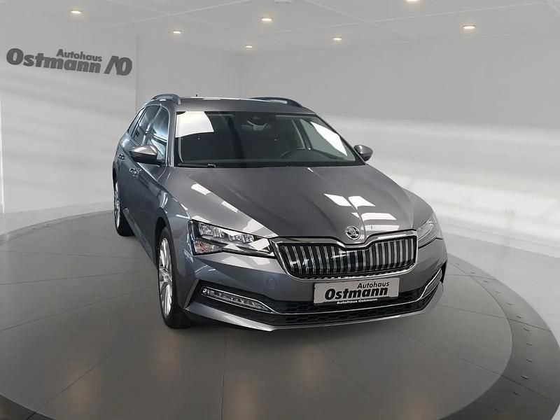 Gebraucht Skoda Superb Ambition 156 PS (114 kW) 2022 Grau Kombi