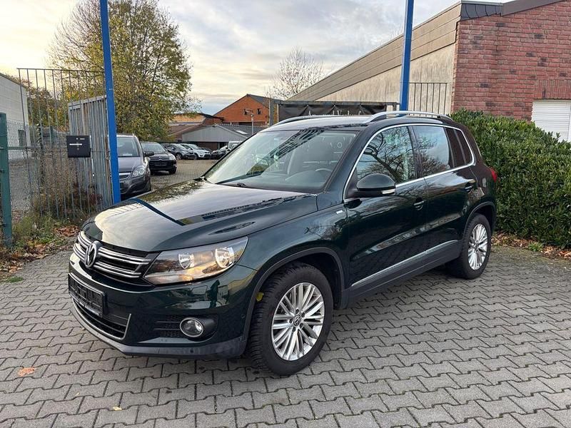 Grün Gebraucht 2015 VW Tiguan Sportline SUV | 11.850 € (Fairer Preis) - Bild 1/4