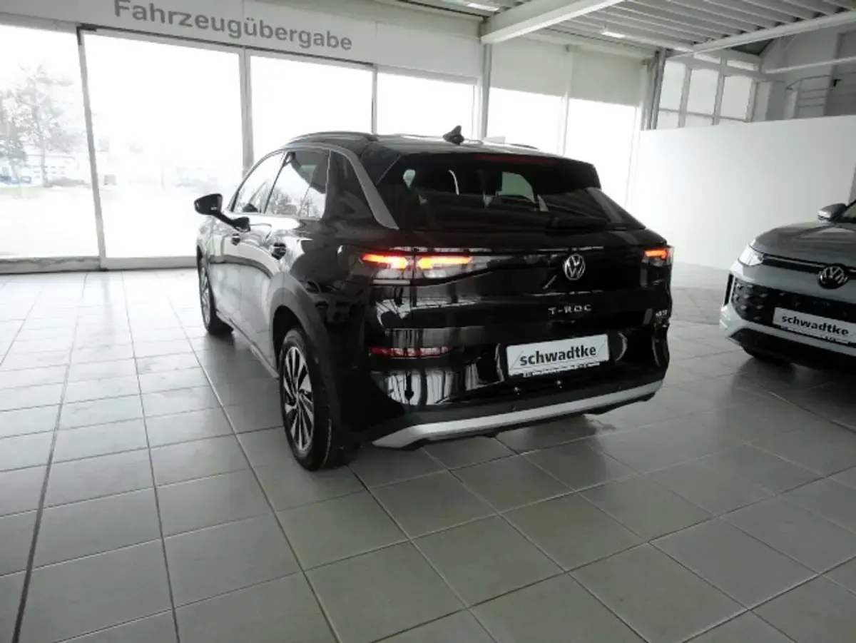 Gebraucht VW T-Roc Life 116 PS (85 kW) 2026 Grenadillschwarz metallic SUV