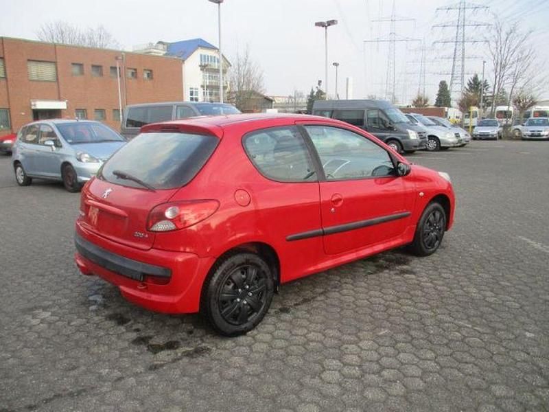 Gebraucht Peugeot 206 75 PS (55 kW) 2009 Rot Kleinwagen