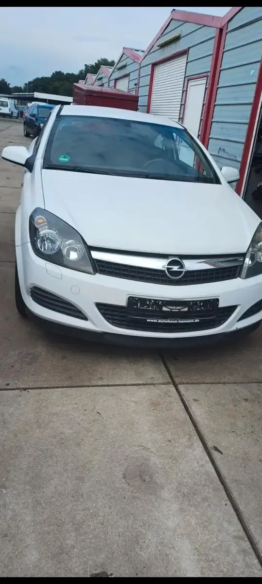 Gebraucht Opel Astra 2009 Weiß Coupé