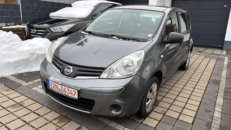 Grau Gebraucht 2012 Nissan Note Visia Limousine | 3.400 € (Fairer Preis) - Bild 1/4