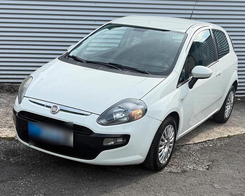 Weiß Gebraucht 2011 Fiat Punto Evo Kleinwagen | 1.299 € (Superpreis) - Bild 1/4