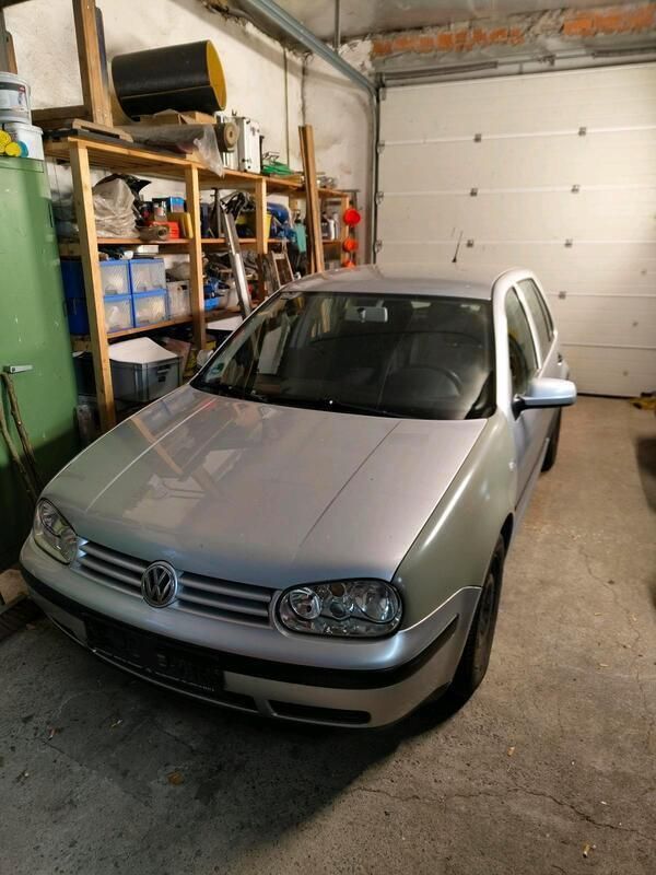 Silber Gebraucht 2003 VW Golf IV Limousine | 1.250 € (Guter Preis) - Bild 1/4