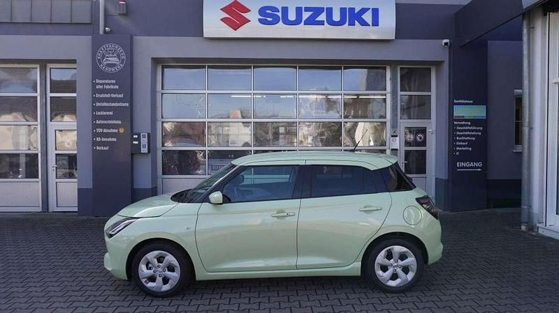 Gebraucht Suzuki Swift Comfort 83 PS (61 kW) 2026 Cool yellow metallic Kleinwagen