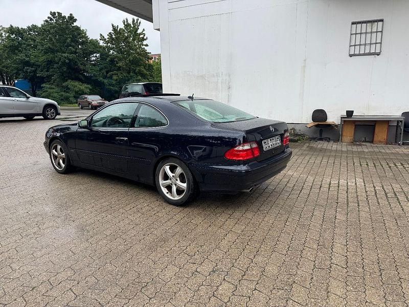 Gebraucht Mercedes CLK320 Elegance 218 PS (160 kW) 2001 Blau Coupé