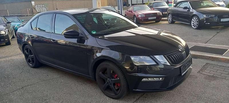 Gebraucht Skoda Octavia RS 230 PS (169 kW) 2018 Schwarzmagic perleffekt Limousine