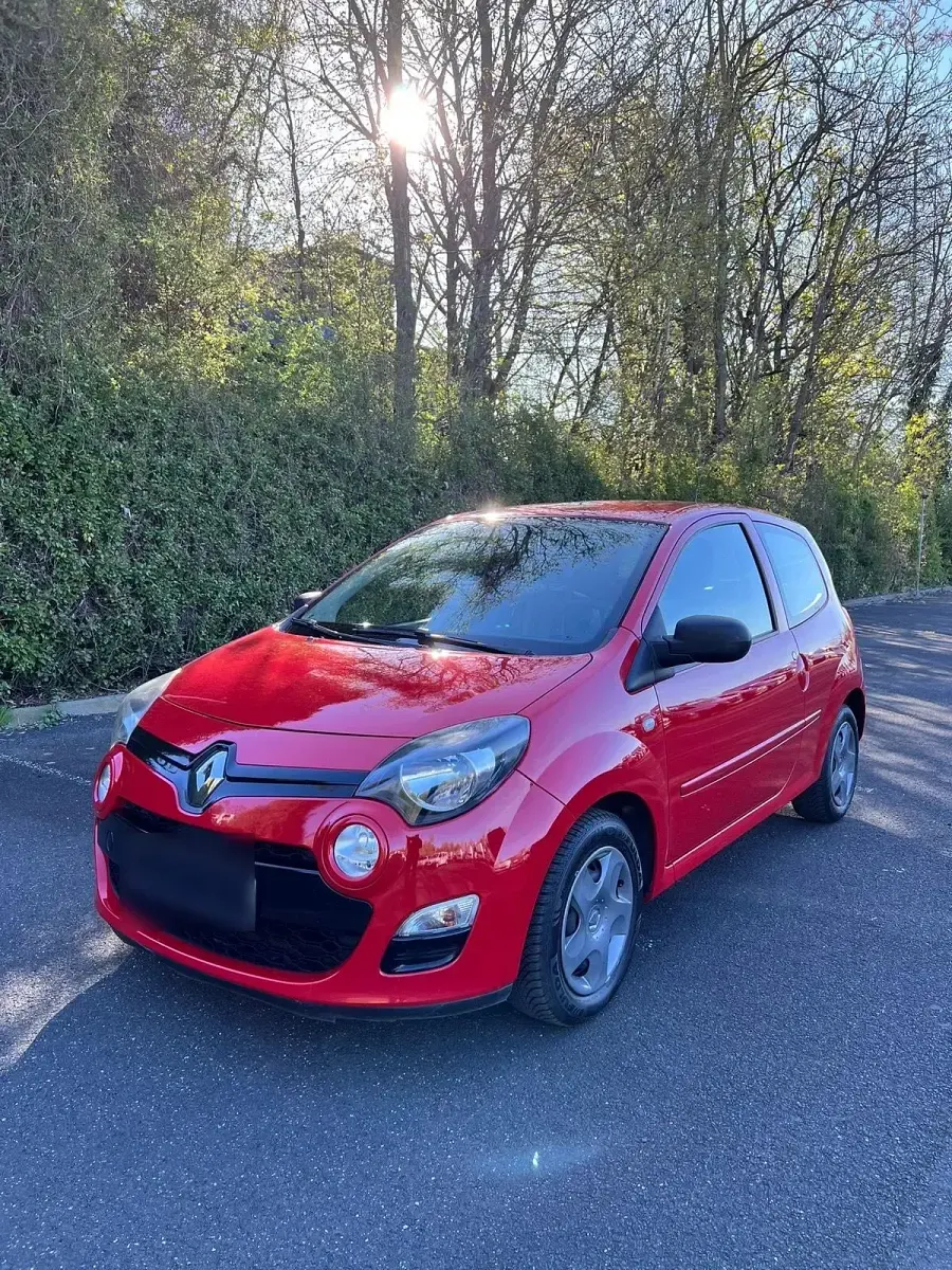 Używany Renault Twingo 75 KM (55 kW) 2013 Czerwony Hatchback